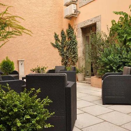 Maison Allene Bed & Breakfast